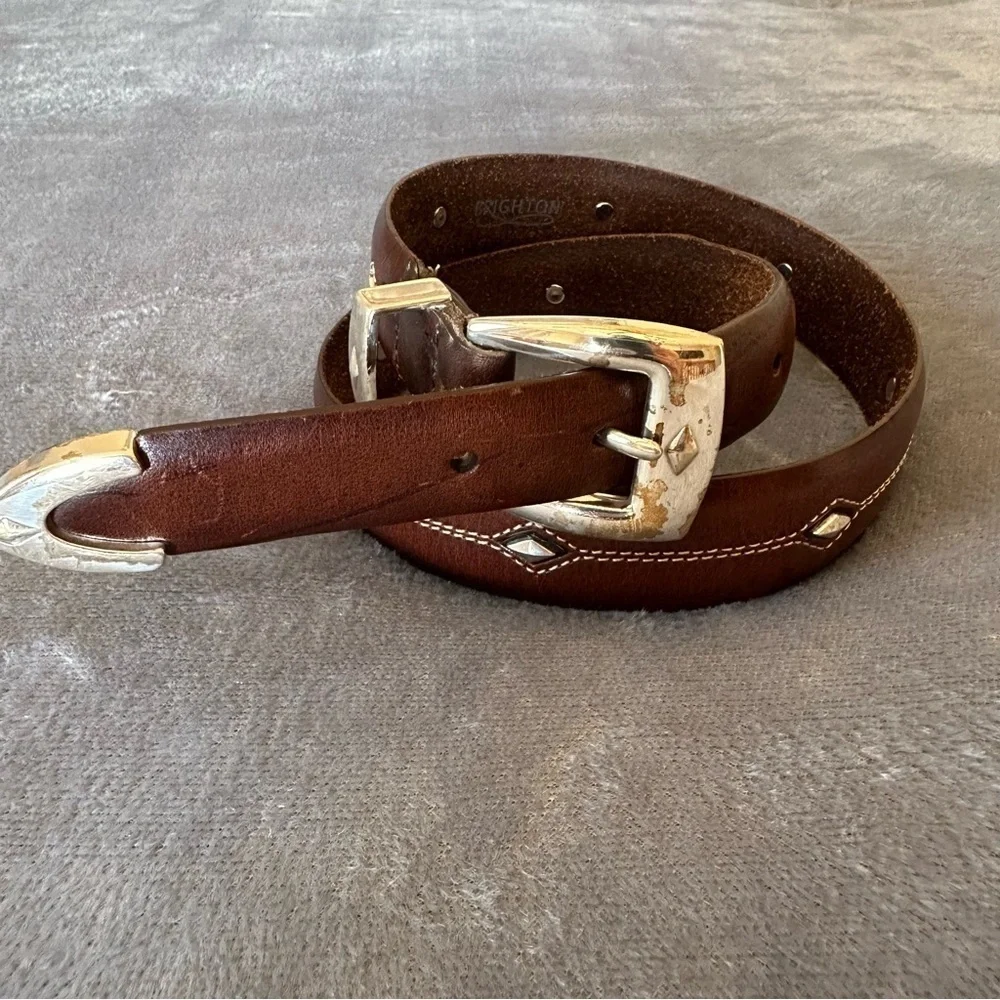 BRIGHTON Brown Leather Silver Stud Denver P3507 DIAMOND Belt Size 32